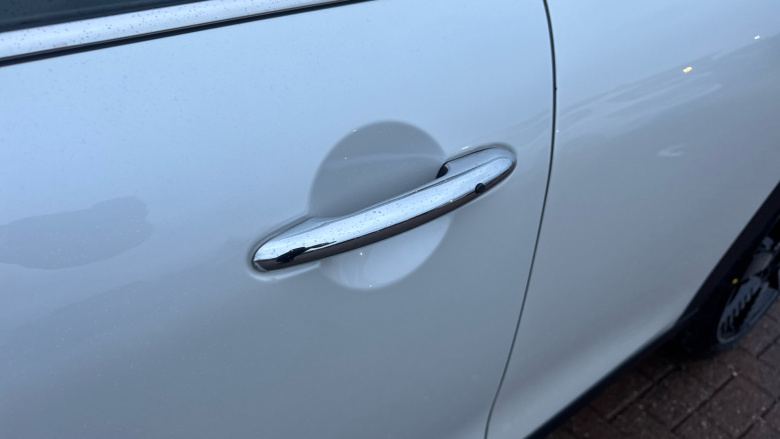 MINI Hatchback 1.5 Cooper Exclusive 5dr Auto Petrol Hatchback